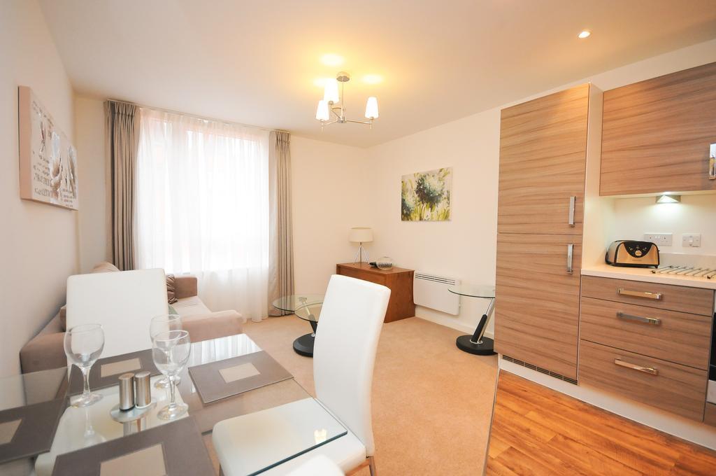 Town Or Country - Empress Heights Apartment Саутхамптън Стая снимка